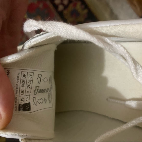 Veja White Sneakers - Picture 4 of 5